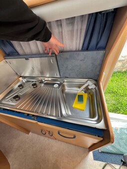 Obytný karavan Hobby deluxe 440 - 9