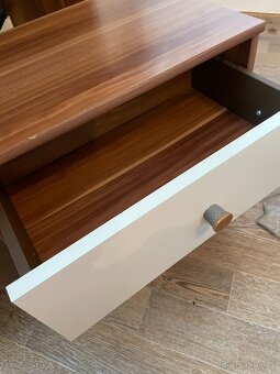 Psací stůl a stolek - 9