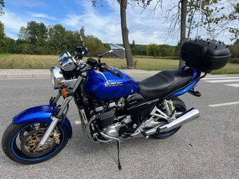 Suzuki GSX 1400 - 9