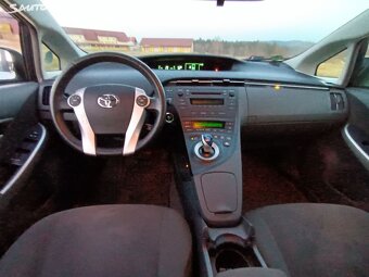 Toyota Prius, 1.8HSE hybrid VYHREV SEDAD - 9