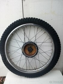 Prodám drátová kola na moto z osmdesátých let - 9