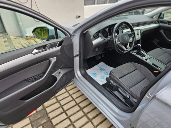 VW Passat Combi r. 3/23 110kW 2.0nafta DSG - 9