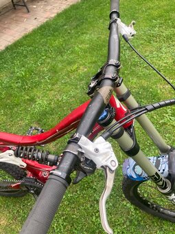 Sjezdove kolo specialized Big hit - 9