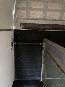 Přepravník na dva koně se sedlovnou Bockmann - 9