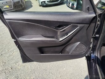 Hyundai ix20 1.4i 66 kW / r.v. 9/2011 / najeto 157.962km - 9