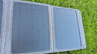 Přenosný skládací solární panel 60W - 9
