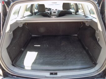 Ford Focus 1.8I 92 KW TITANIUM NAVI TAŽNÉ - 9