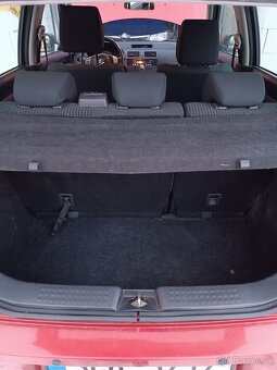 Suzuki Swift 1.3 16V - 9