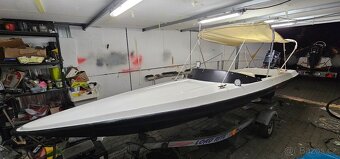 Motorový člun po kompletní rekonstrukci + vlek + motor 23hp - 9