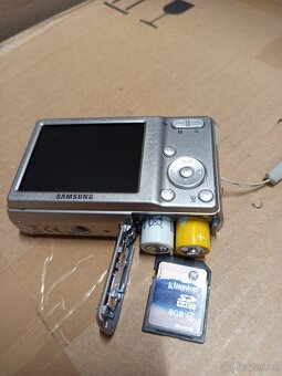 SAMSUNG ES17 - 9