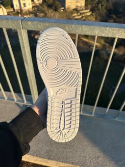 Jordan 1 Triple White - 9