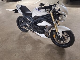 Triumph Street triple 675 - 9
