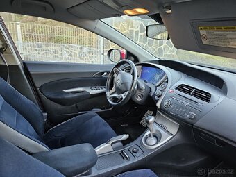 Honda Civic 1.8 103 Kw 2009 V-Tec manuál - 9