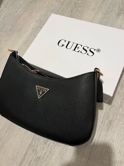 Guess černá kabelka - 9