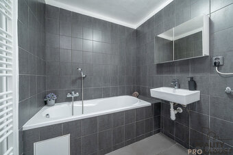 Prodej RD se zahradou, po rekonstrukci, 170 m2, pozemek  511 - 9