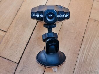 Nová autokamera HD DVR vč. baterie - 9