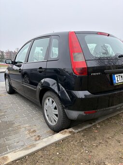 Ford Fiesta - 9