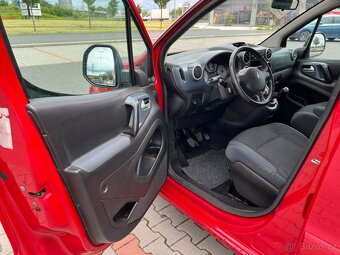 Peugeot Partner Tepee 1.6 HDi 66kw ČR 2x šoupačky - 9