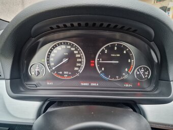 BMW Řada 5, 525d M paket, manuál, zadní náhon - 9