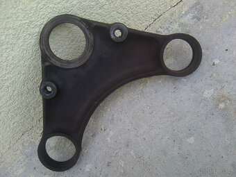 čz 175/450 - p.vidle,výfuk,kryty motoru s logem ČZ,vzpěra - 9