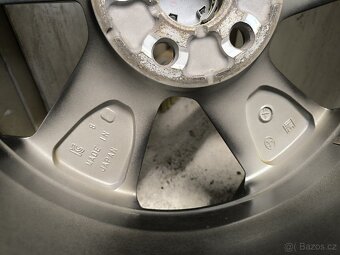 ALU kola Toyota RAV4 5x114,3 R18, Originál, zim pneu6mm+TPMS - 9