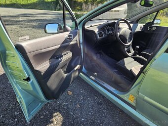 Peugeot 307 SW 1.6 80kw, panorama, 7 míst 2003 - 9