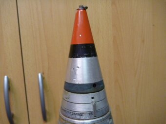 vzduchovka, vojenská raketa, zásobníky - 9