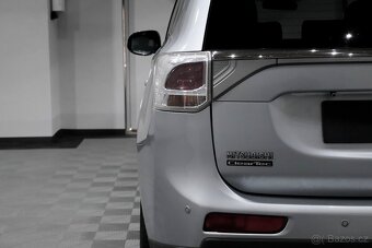 Mitsubishi Outlander 2.2 DI-D 110 kW 2WD Intense - 9