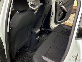 Peugeot 2008, 1,2 SERV.KNÍŽKA, MÁLO NAJETO - 9