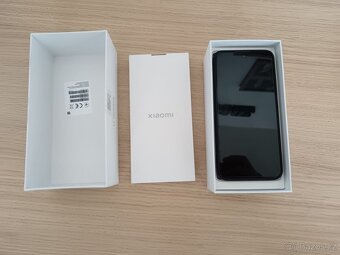 Xiaomi 13 8GB/256GB černá - 9