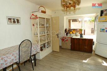 Prodej 1/2 rodinného domu, 120 m², Křenice, ul. K Návsi - 9