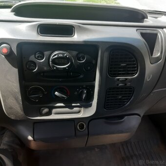 Prodám Ford transit 2.0 73kw 2004 - 9