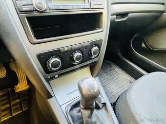 ŠKODA OCTAVIA 1.6 i BENZÍN NAJETO JEN 109 TIS KM - 9