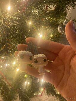 Stranger things kinder joy - 9