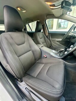VOLVO V60 2.0D3 5VÁLCE AUTOMAT-NAVI-PDC-LED-156tkm - 9