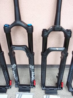 Nové vidlice Fox, Rock Shox, SR Suntour - 9