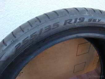 Letní pneu 225/40/19 a 255/35/19 PIRELLI P ZERO RSC 6,5 mm - 9