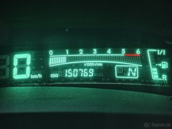 Toyota Yaris 1,4 D-4D automat - 9