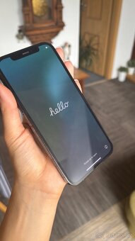 Modrý iPhone 12 pro - 9