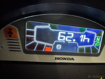 Zahradní traktor Honda HF2417 - 9