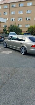 Škoda Superb 2.0tdi dsg - 9
