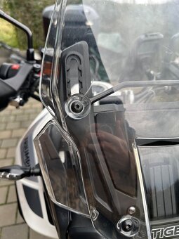 Triumph Tiger 900 GT - 9