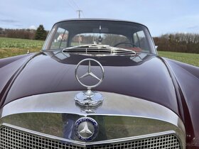 Mercedes Benz W111 250 SE kupé 1965, výborný stav - 9