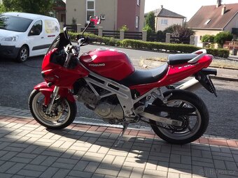 Hyosung GT 650R - 9