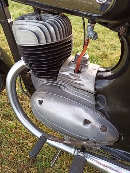 Jawa 250 - 9
