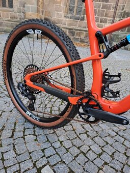 NOVÝ nejetý Santa Cruz Blur C / Rock Shox SID / Sram GX / ve - 9
