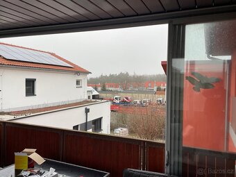 Hliníková bioklimatická zasklená pergola. - 9