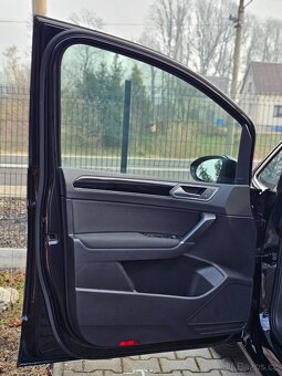 Volkswagen Touran 2.0TDi Highline DCC 140kW |2017|106 000 km - 9