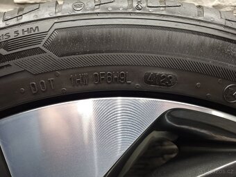 19" Originál Hyundai Tuscon 5x114,3 letní pneu 7-7,5mm - 9