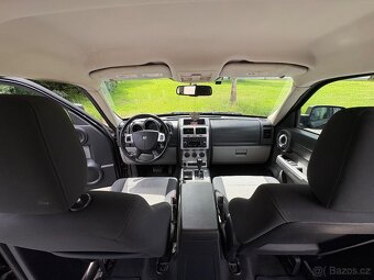Dodge Nitro 2.8 CRD 4x4 130 KW Diesel - 9